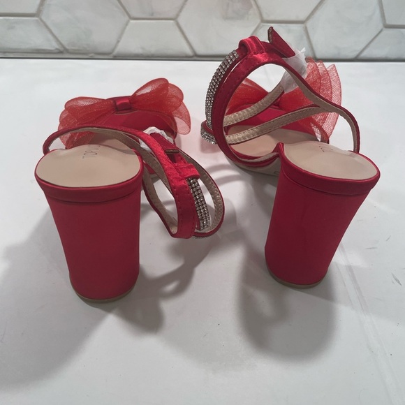Top Moda RED Satin And Rhinestone Agatha Block Heels Bow Size 6.5 New / Box - Picture 7 of 9
